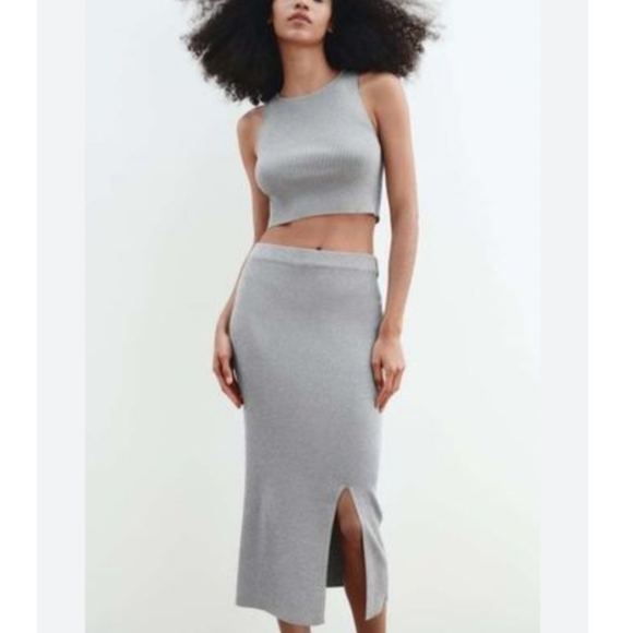 🆕️ Zara Silver Metallic Thread Skirt Set - Picture 2 of 3